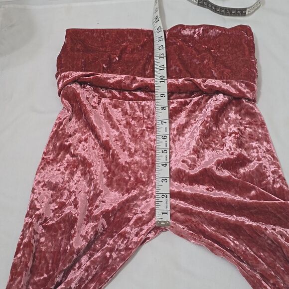 - HAH, CRUSHED VELVET ULTRA HIGH WAIST/FLAIR LEG PANTS SIZE SMALL. - Picture 7 of 11
